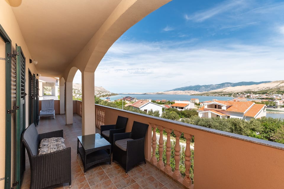 Apartments Crljenko with sea view - Unit 378203-13