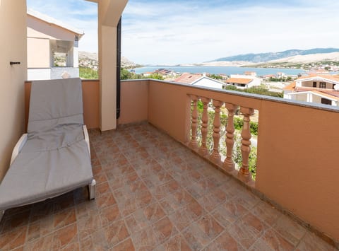 Apartments Crljenko with sea view - Unit 378203-13