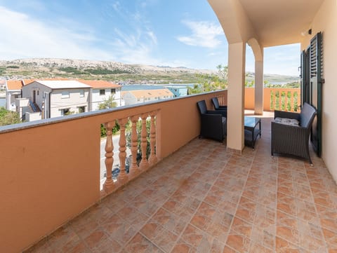 Apartments Crljenko with sea view - Unit 378203-13