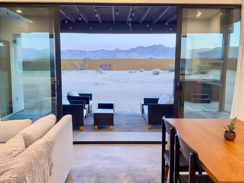 Relax, Soak & Stargaze at Desert Elysium