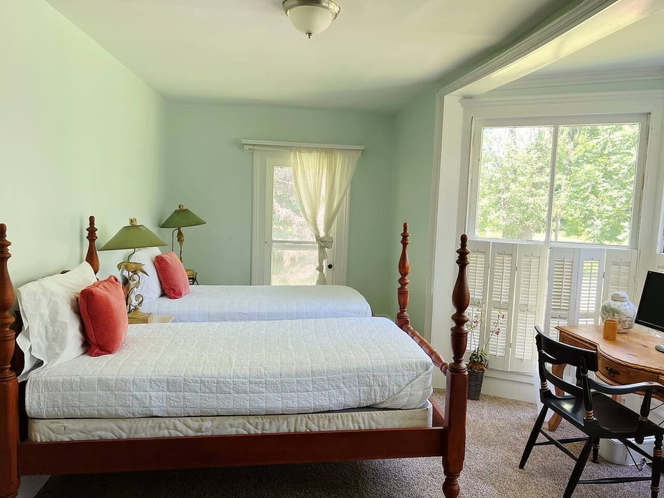 VineCliff- Hundred Acre Haven-2 - Brocton