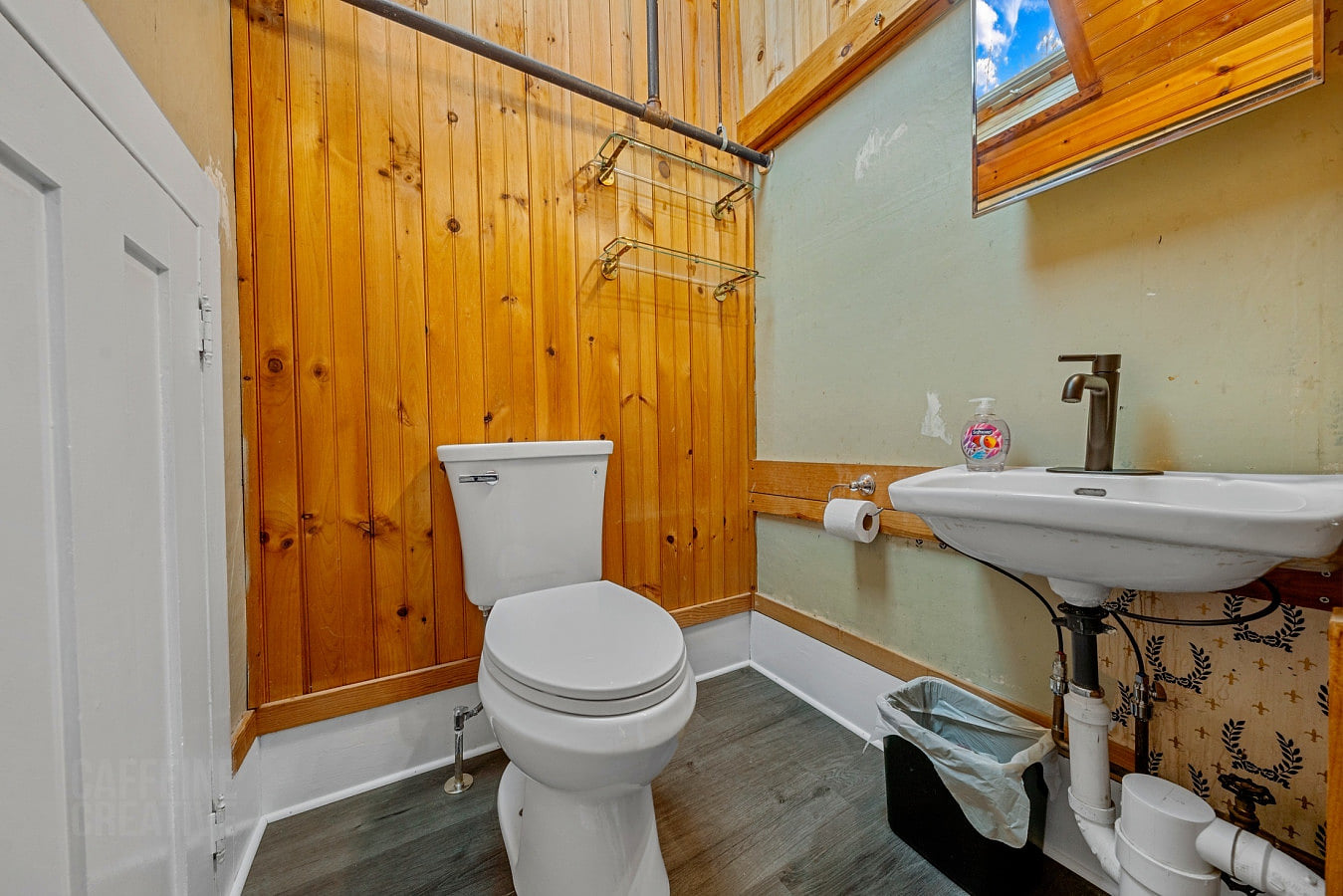 Victorian Farmhouse | Walk to Saco River