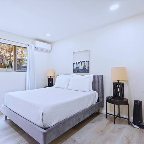 Bright & Modern 2BR WeHo Stay w/ Parking