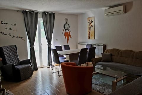 House Aida - Unit 378341-13