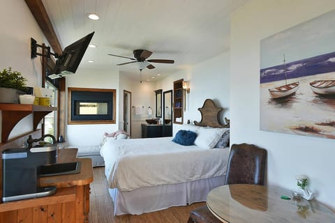 Eagle Suite Beach Hideaway