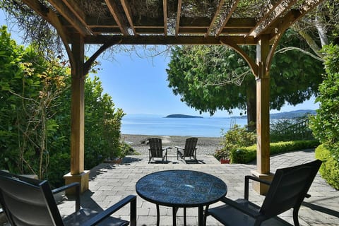 Hawk Suite Beach Hideaway