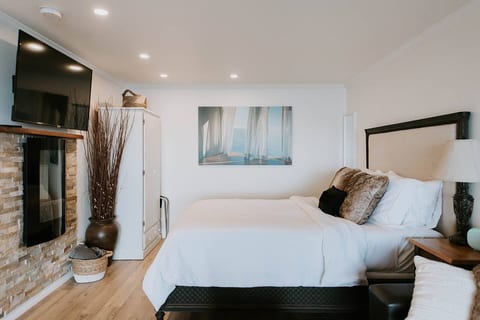 Hawk Suite Beach Hideaway