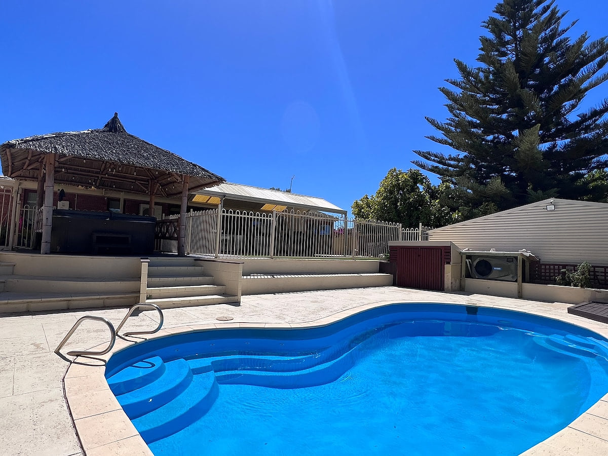 Whole Private Holiday Resort image 1