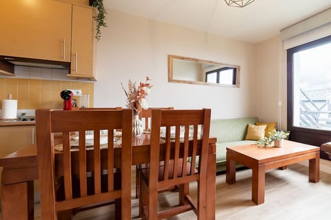 Cozy apartment | Free parking | Terrace & Views