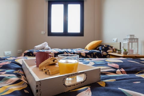 Cozy apartment | Free parking | Terrace & Views