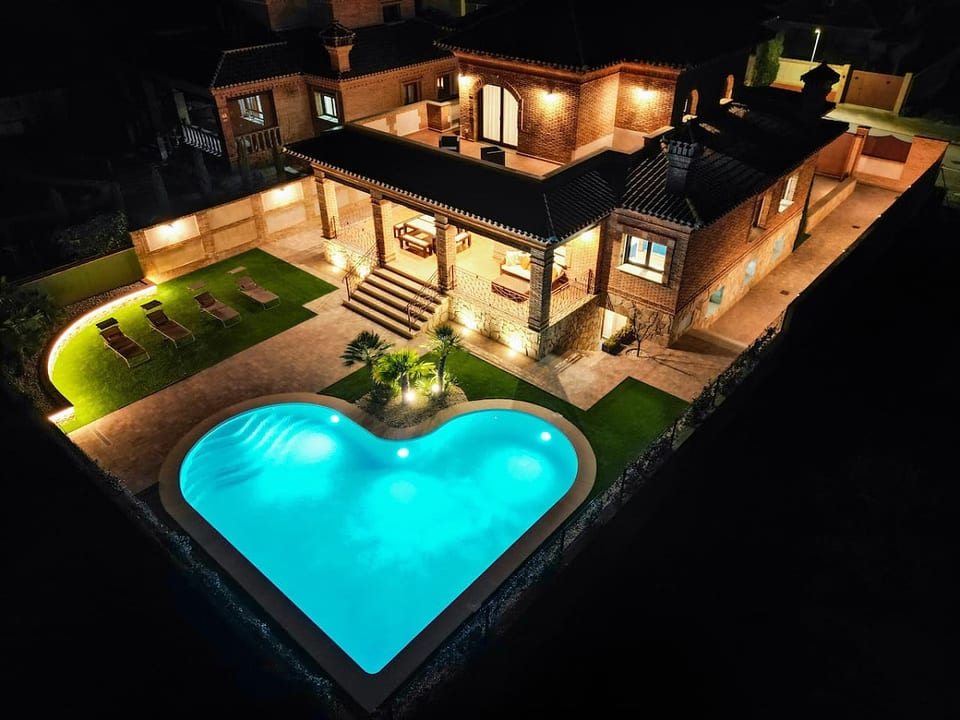 Luxe Experience Toledo | Pool | BBQ | Billar - Layos
