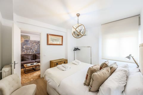 Urban Oasis in Madrid: Steps from River Manzanares