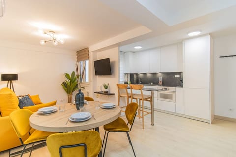 Modern Comfort in the Heart of Zaragoza