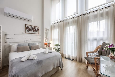 Fancy Studio with Terrace & Pool - Madrid South