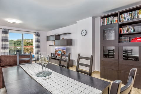 Relax in our luxury home | Terrace, Pool & Parking