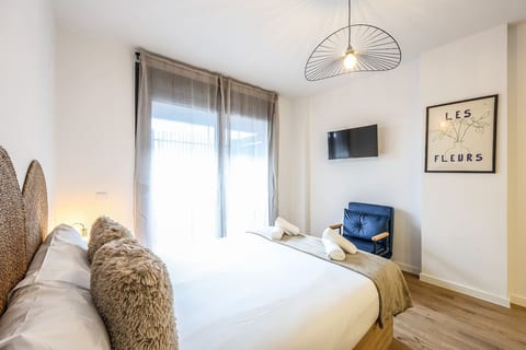 Elegant Studio with Private Terrace by RentitUP