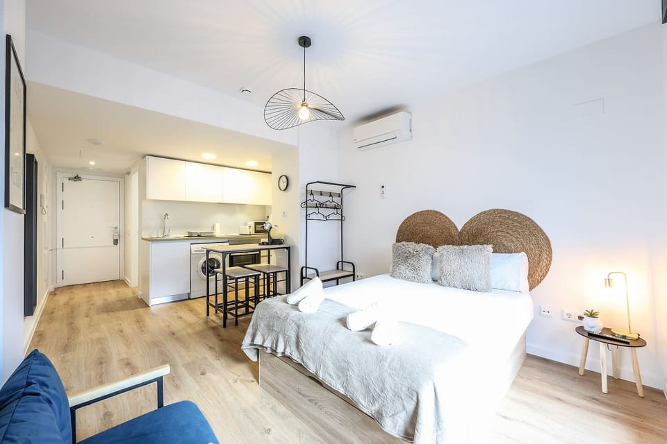 Elegant Studio with Private Terrace by RentitUP - San Sebastián de los Reyes