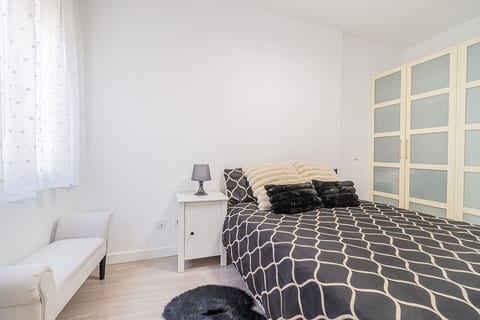 Stay in Zaragoza's historic center