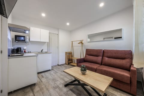 Relaxed City Escape 30' from Central Madrid