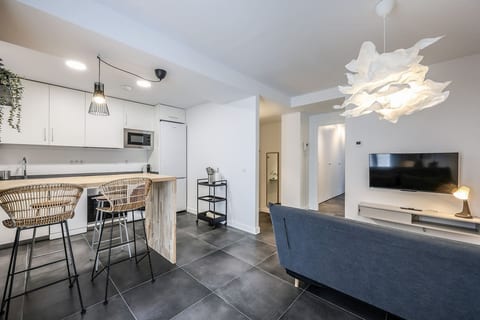 Cozy Stay with Terrace in Madrid