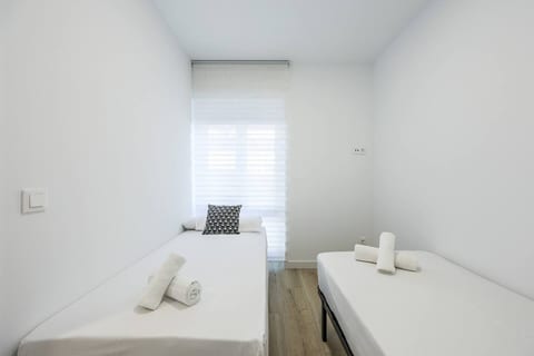 Experience Madrid Like a Local – New Apartment