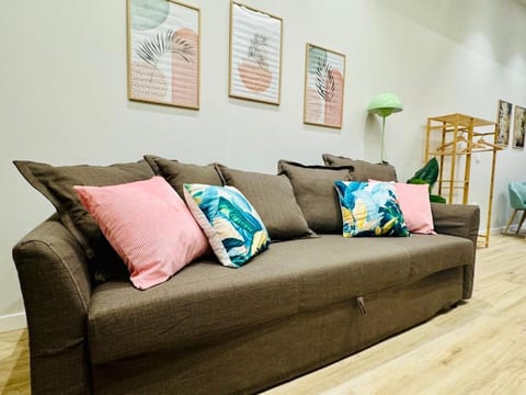 Modern Apartment with Style near Center