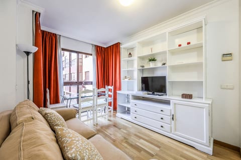 Madrid Stay – Paddle, Gym, Pool, Parking