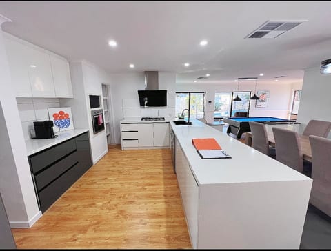 Edgewater Whole Holiday Resort