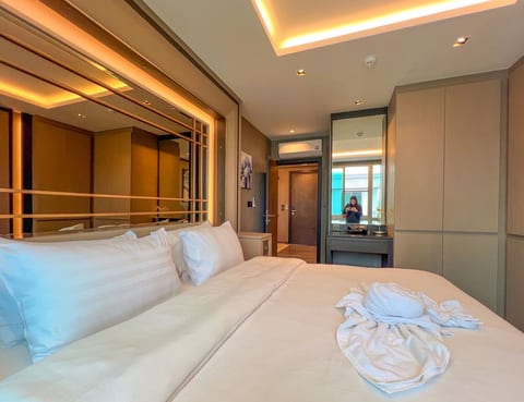 2BR Erawan Glow @ Changklan