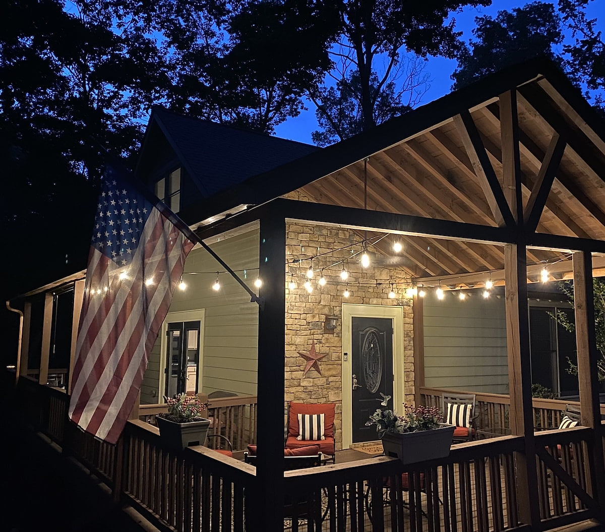 Enjoy relaxing on the deck and watching flireflies.