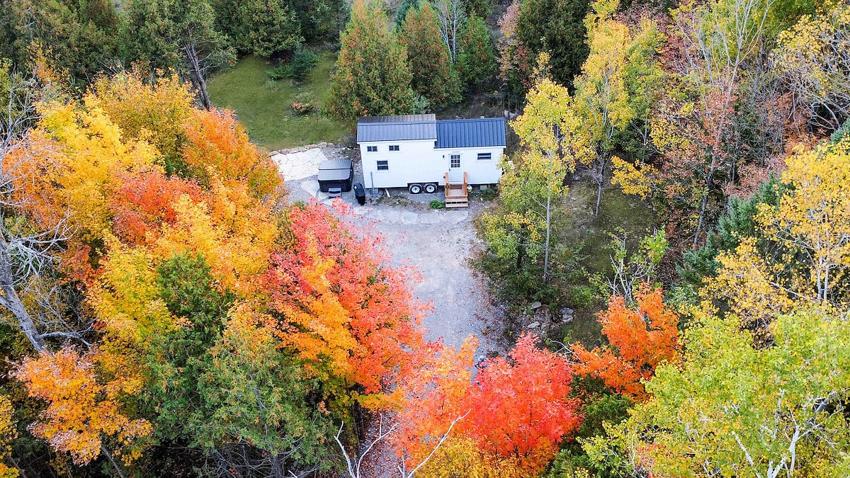 52 Acre Tiny Home - Trails, Hot Tub & Snowmobiling image 1