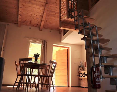 House Escape - Unit 205055-5