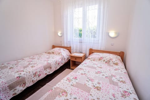 Apartment Vlado Zambratija - Unit 205191-5