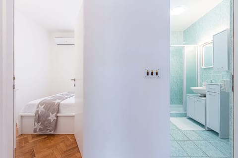 Apartments Vladan - Unit 205319-5