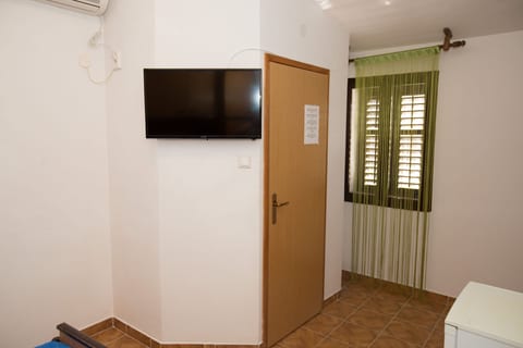 Apartments and Rooms Guesthouse Francesca - Unit 205336-5