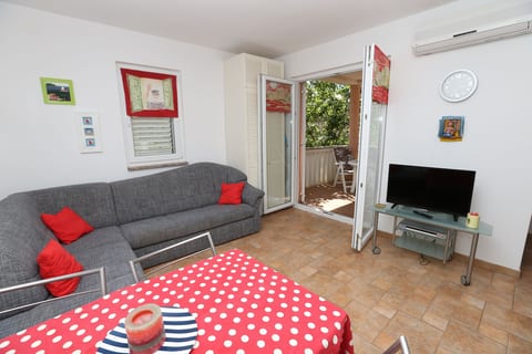 Apartment Harry - Unit 205374-5
