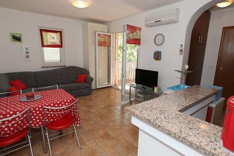 Apartment Harry - Unit 205374-5