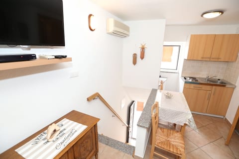Apartment Tea - Unit 205394-5