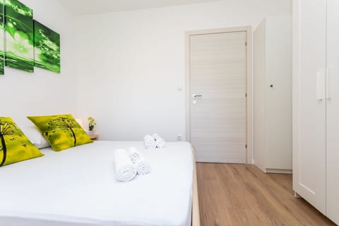 Apartments Vugrinec - Unit 209282-5
