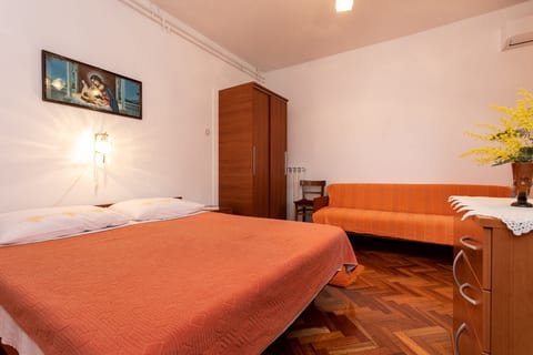 Apartment and Rooms Mira - Unit 209257-5