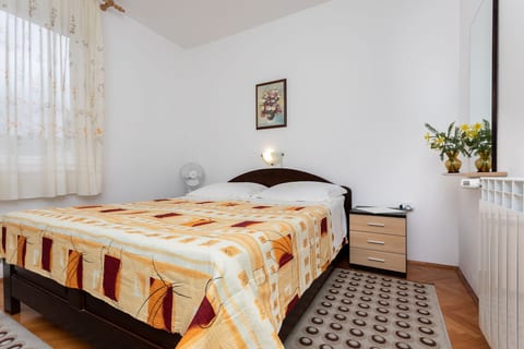 Apartment and Rooms Mira - Unit 209259-5