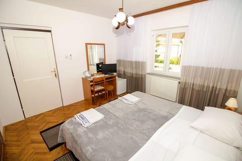 Apartment and Rooms Albina - Unit 209268-5