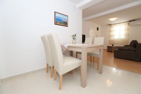 Apartment Robert - Unit 209275-5