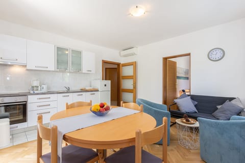 Apartments Josipa - Unit 209322-5
