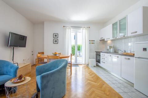 Apartments Josipa - Unit 209322-5