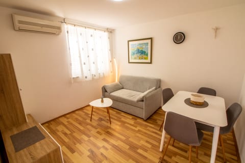 Apartment Damir - Unit 209499-5