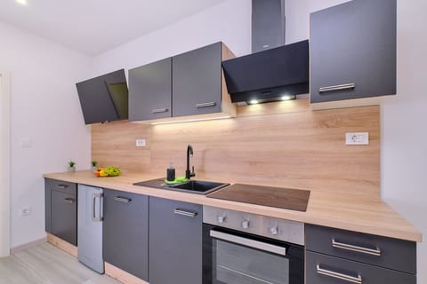 Apartments NIKOLINA 4 STAR - Unit 371421-13