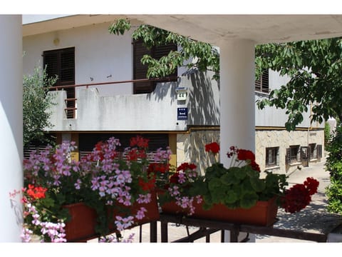 Apartment Kunce - Unit 370414-13