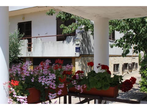 Apartment Kunce - Unit 370414-13