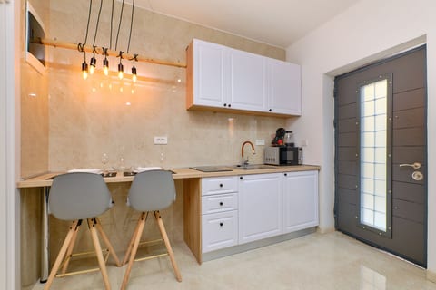 Apartments AZRA - Unit 371153-13